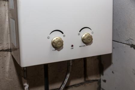 5 Good Reasons To Make The Switch To A Tankless Water Heater Thumbnail